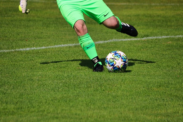 足球需要解 足球需要解